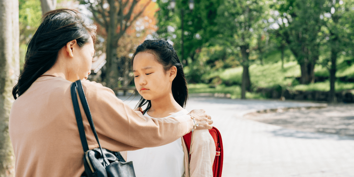 /upload/column/borderline-intelligence0313-3.png 子供の話を聞く親